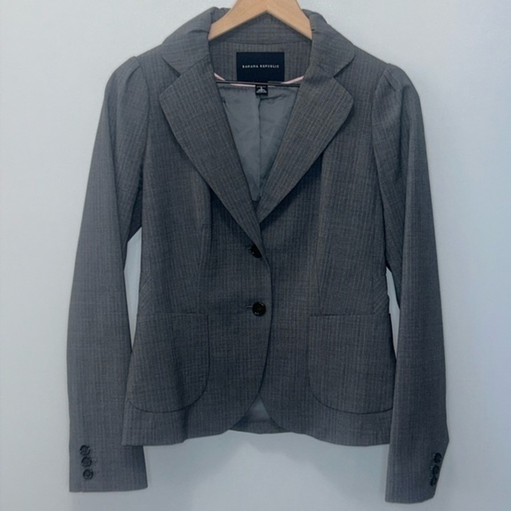 Banana Republic Gray Plaid Wool Blend Blazer- Women's Size‎ 2
